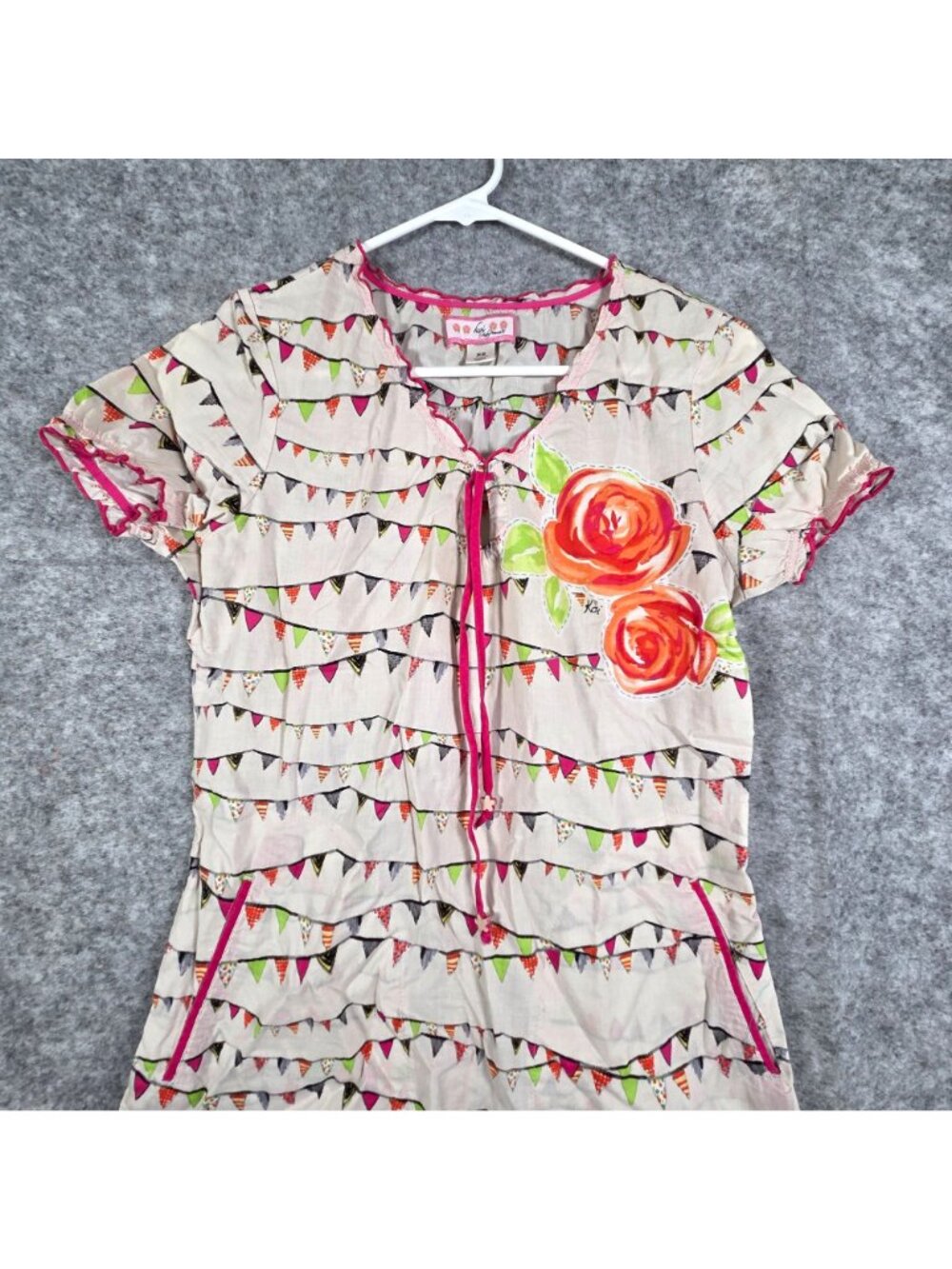 Koi Kathy Peterson 100% Cotton Pink Green Floral Flag Nurse Medical Scrub Top XS - Picture 3 of 9